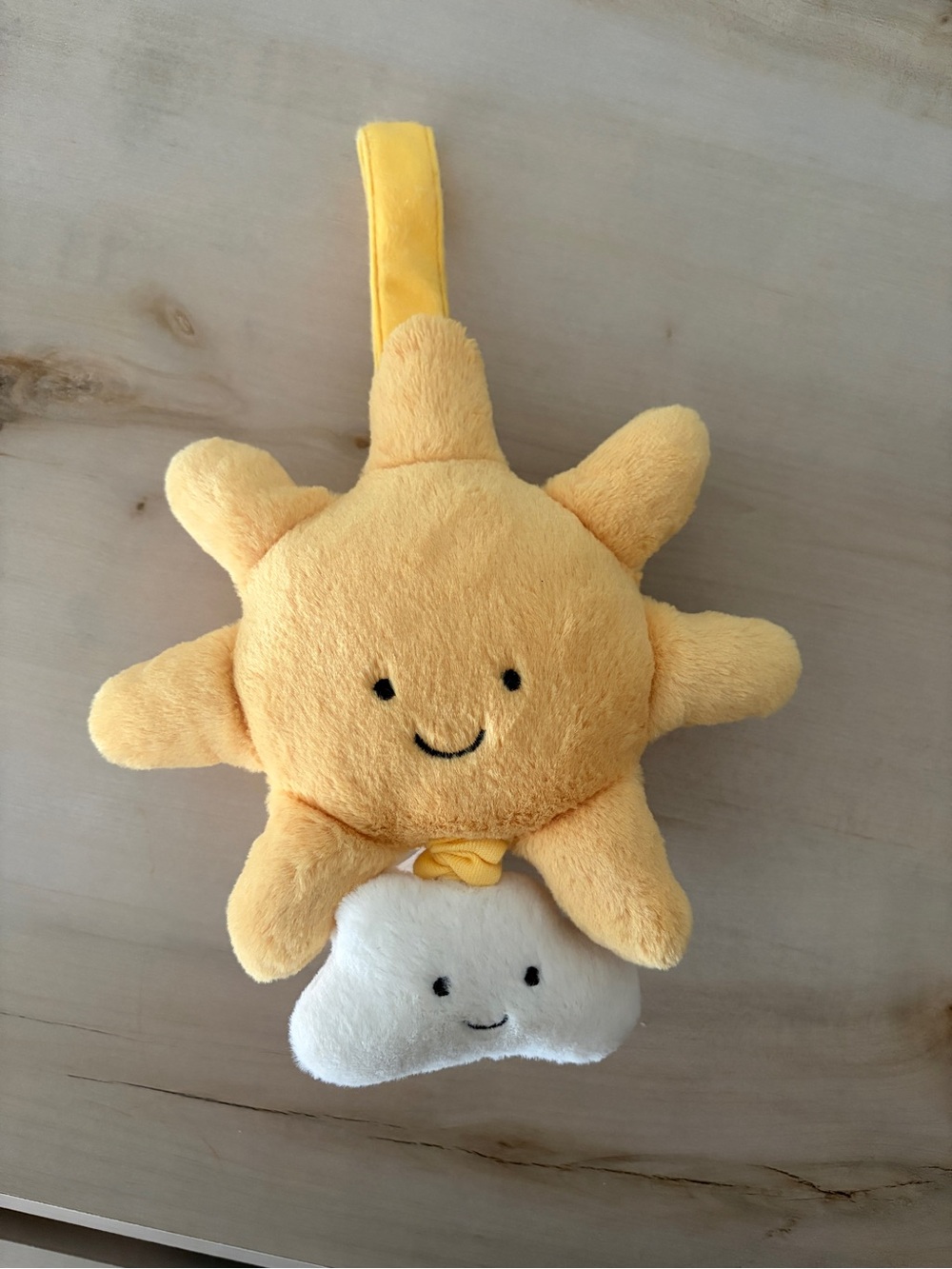 Jellycat Amuseables Sun Musical Pull